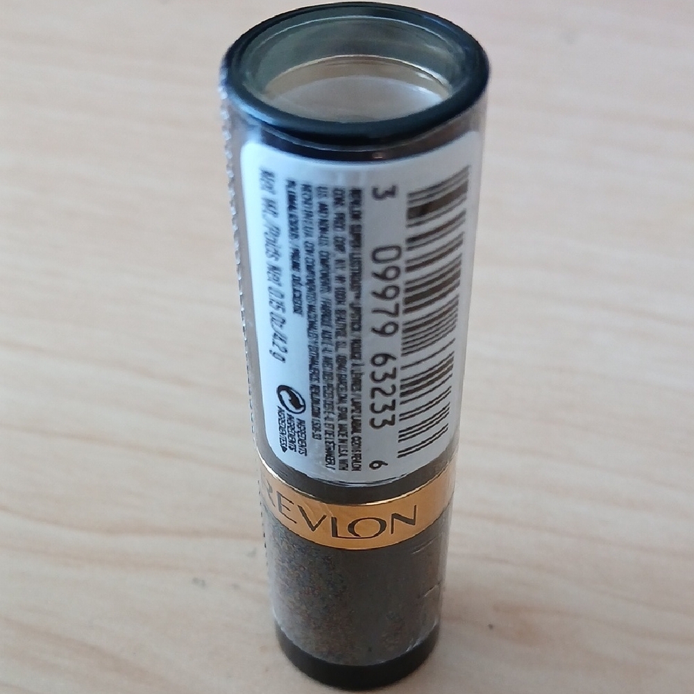 Revlon Pearl Plumalicious 465 Super Lustrous Lipstick - Picture 4 of 5